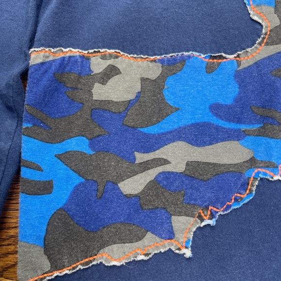 Mini Boden Camo Deer Appliqué Shirt - Picture 4 of 13